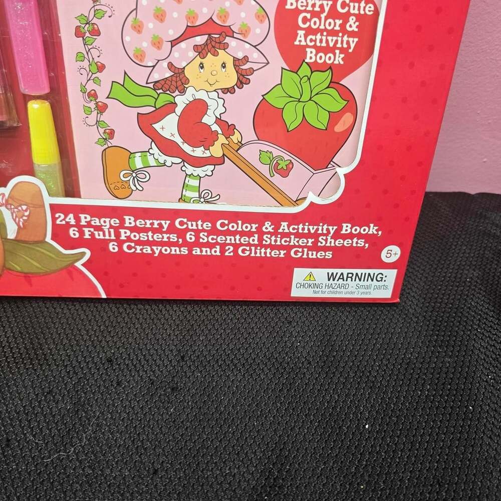 Strawberry Shortcake Color Activity Set - Picture 2 of 3